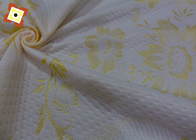 La tela que acolchaba modificada para requisitos particulares del colchón hizo punto el telar jacquar cómodo