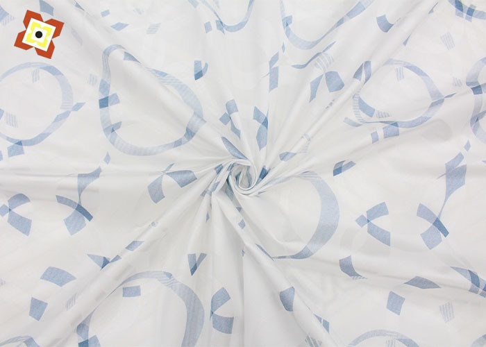 Fabricante de tejidos textiles al por mayor Venta de precio barato Tejido de punto de poliéster blanco con estampado Tejido para colchones